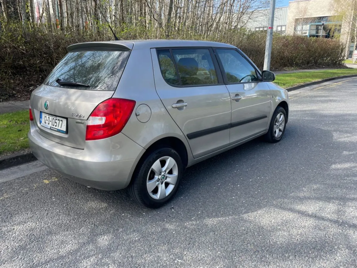 Skoda Fabia Ambition 1.2 HTP 4DR 44kw - Image 4