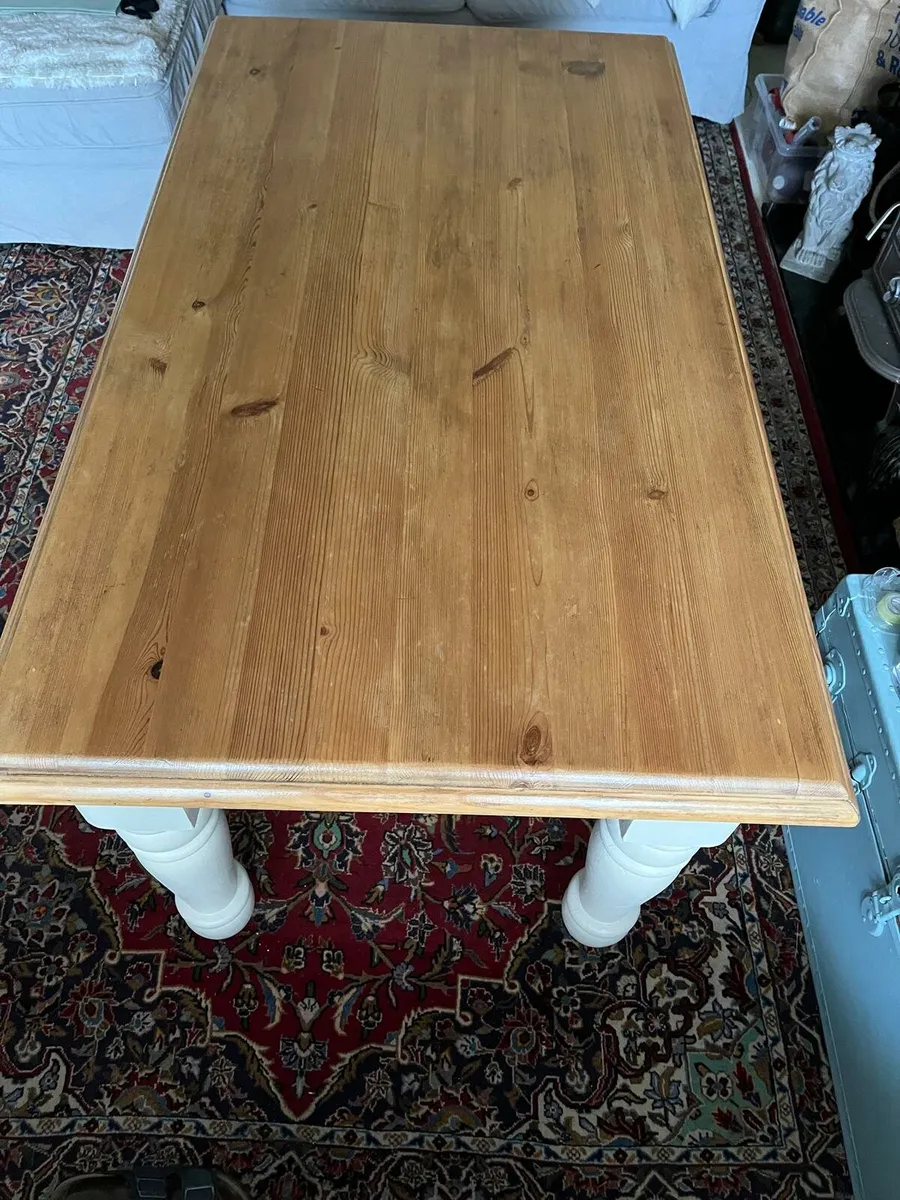 Kitchen Table - Image 4