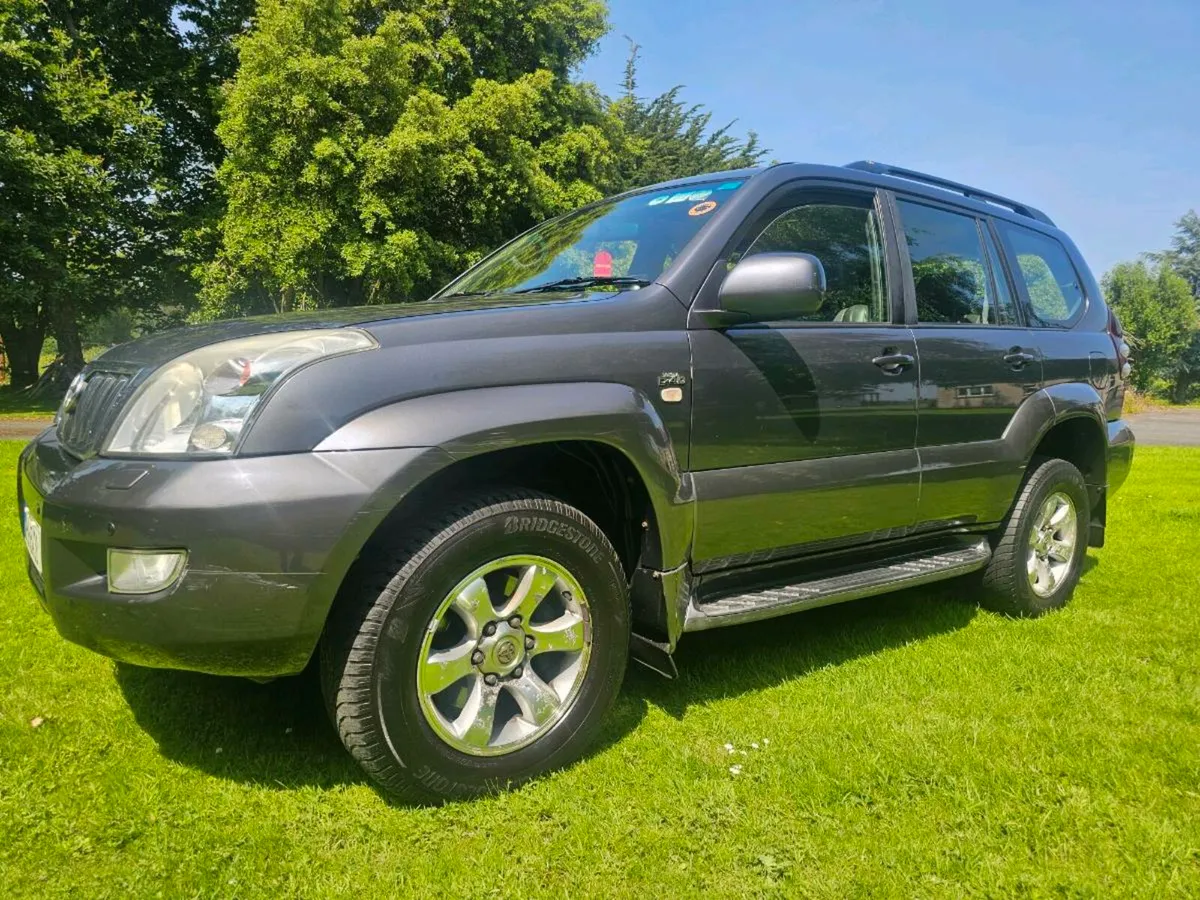 Toyota Land Cruiser Crewcab - Image 2