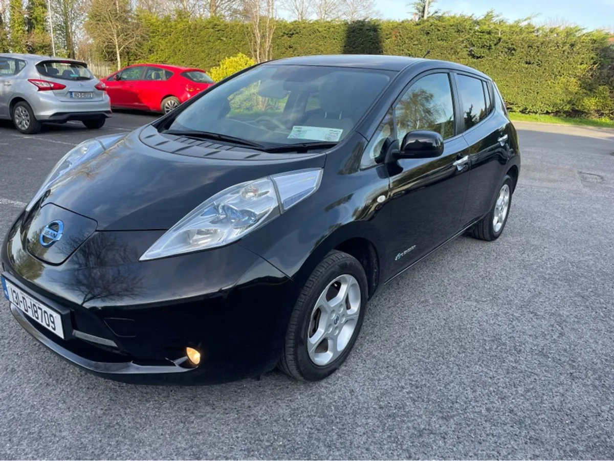 Nissan Leaf EV Spoiler Solara Panel 5DR Auto - Image 2