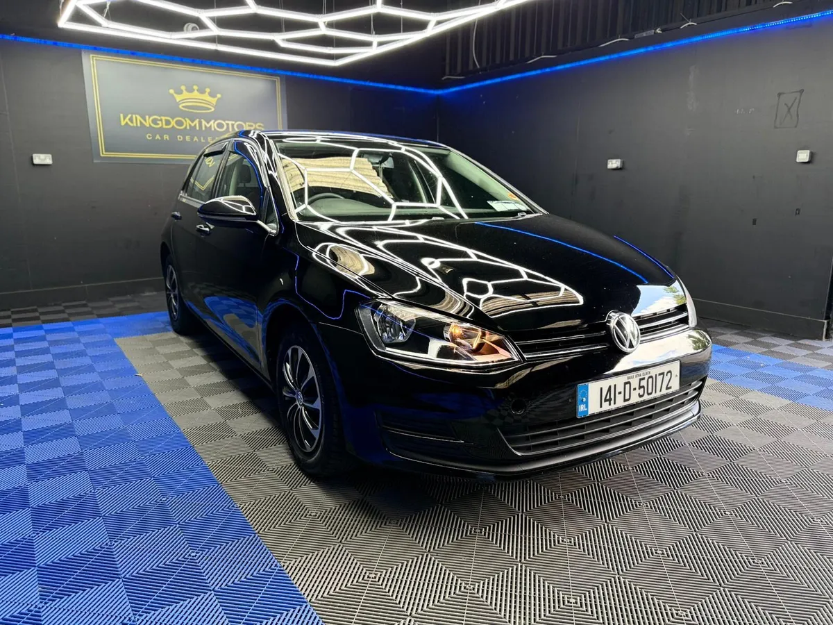 Volkswagen Golf 2014,1.2 manual - Image 3