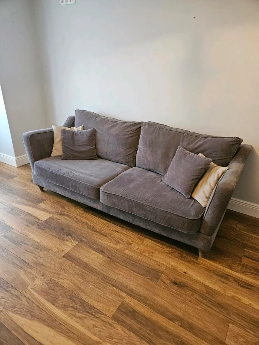 Couch - Image 1