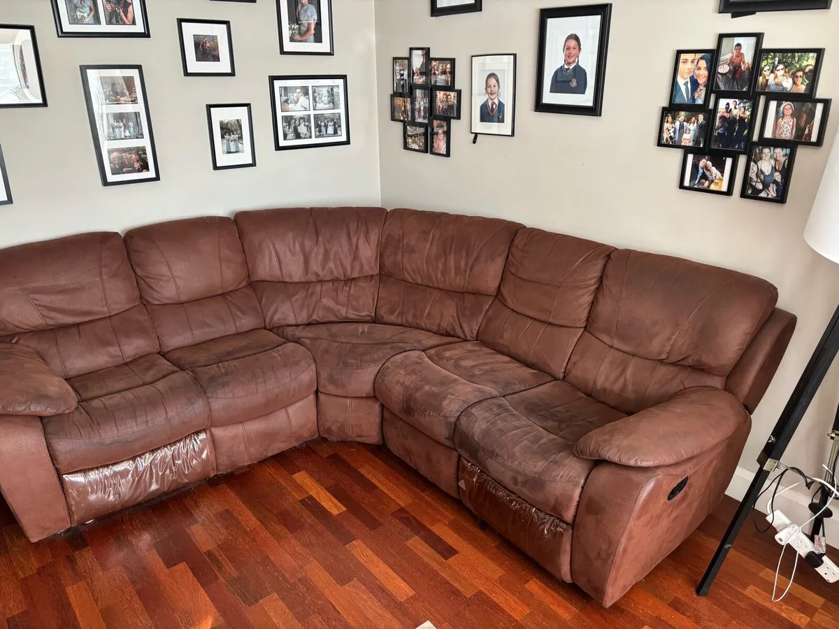 Recliner sofa - Image 1