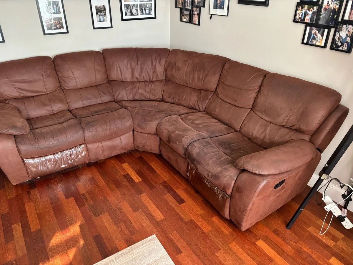 Recliner sofa - Image 3