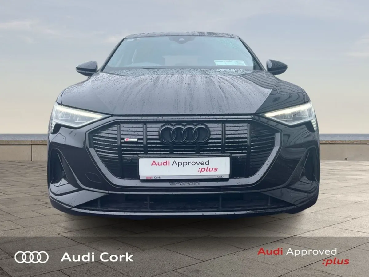 Audi E-Tron 55 300KWH Quattro S-line Automatic Bl - Image 2
