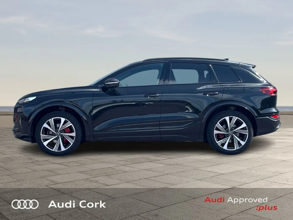 Audi Q6 e-tron Performance S-line Automatic - Image 4