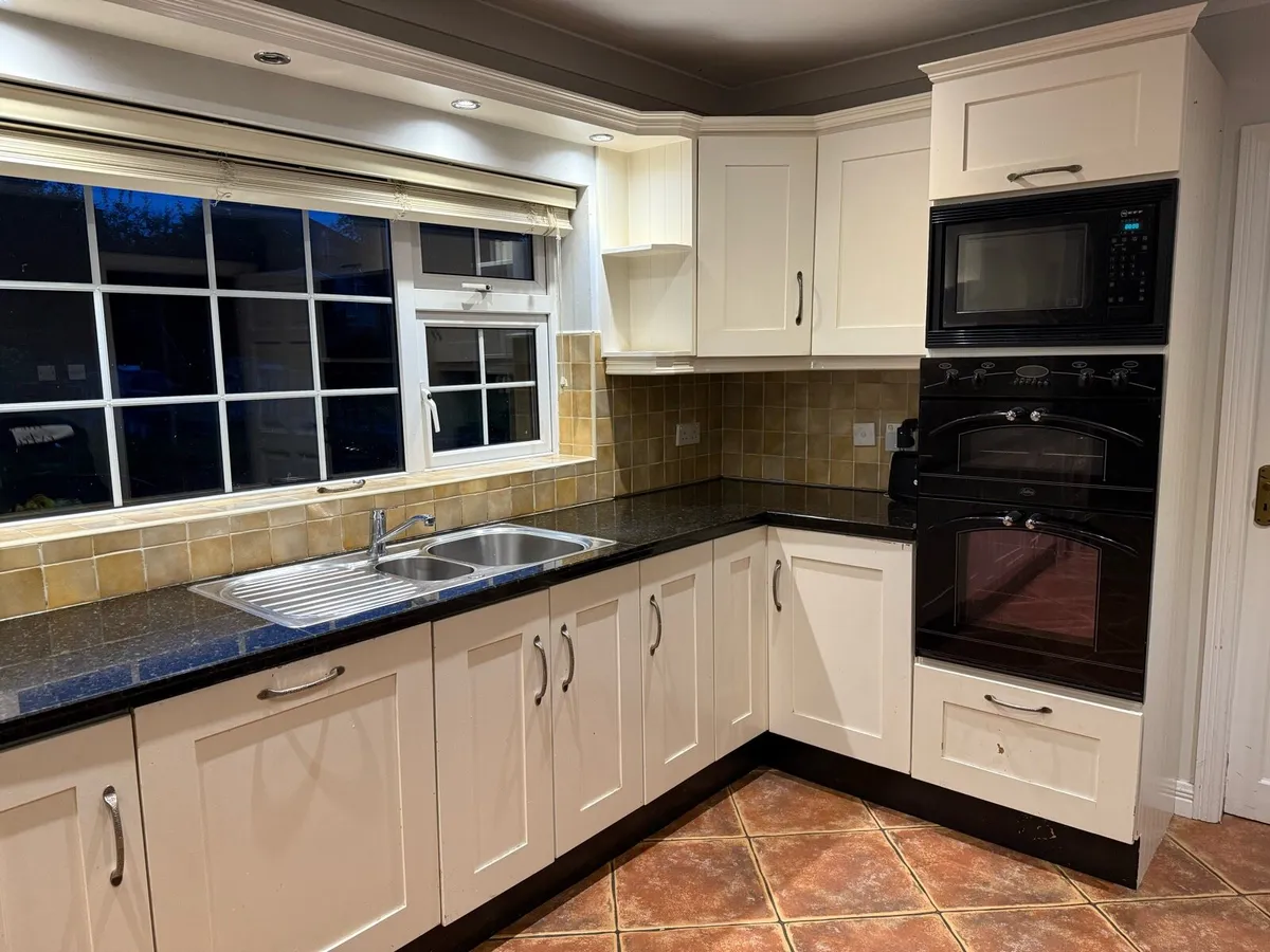 Kitchen - Image 2