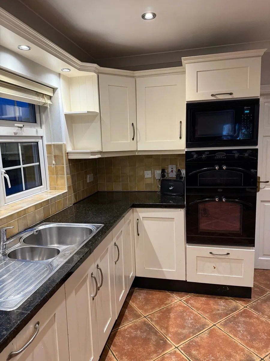 Kitchen - Image 3