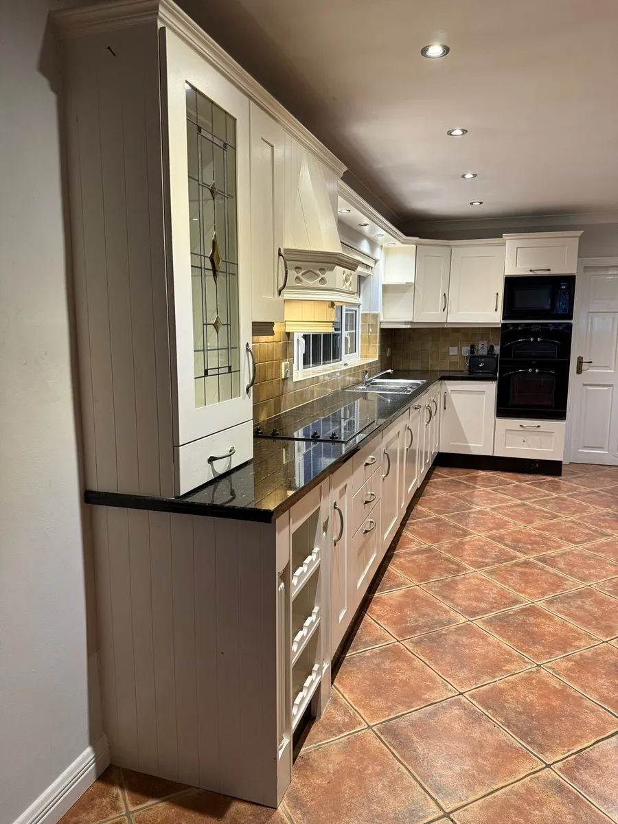 Kitchen - Image 4