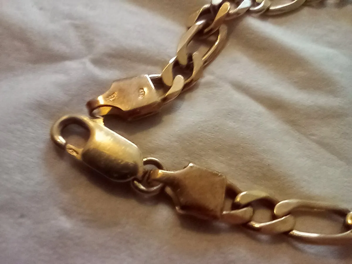 9 CT solid yellow gold Figaro bracelet - Image 2