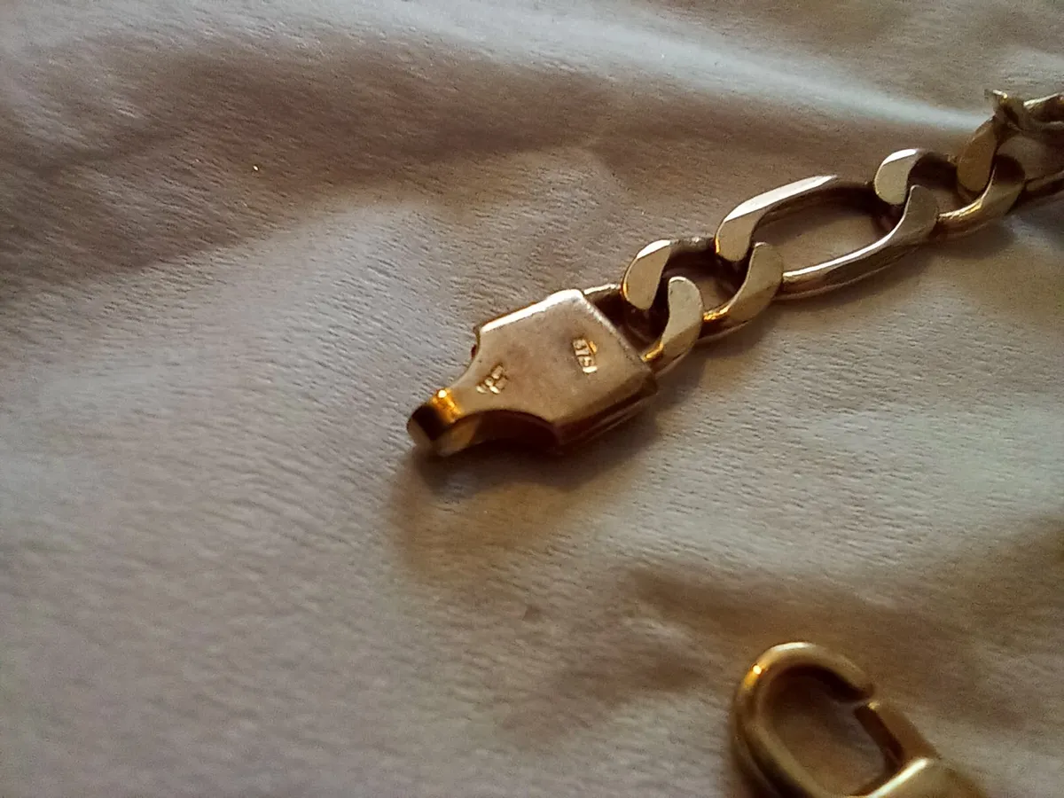 9 CT solid yellow gold Figaro bracelet - Image 3
