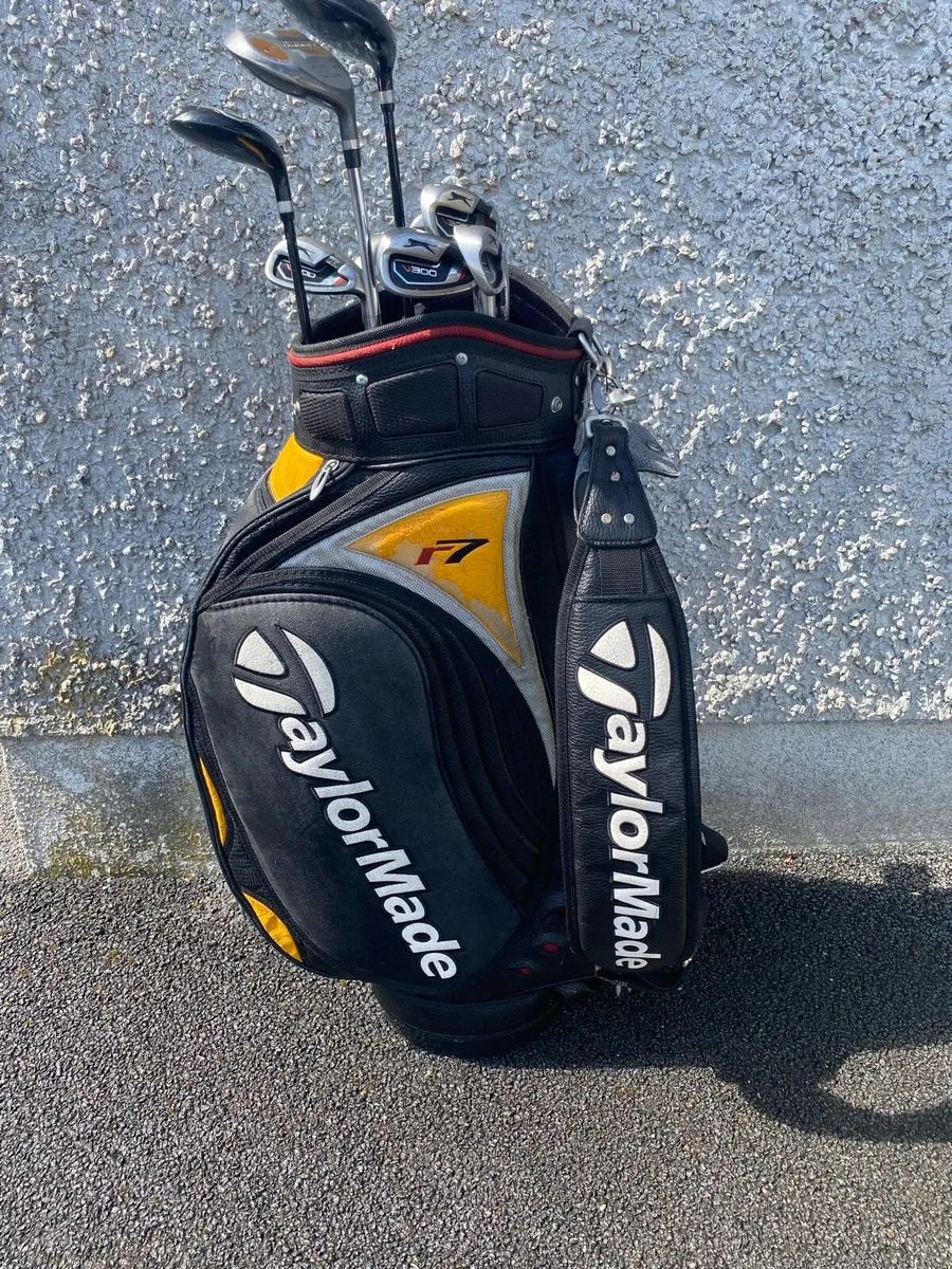 Taylormade Black Tour Bag - Image 1