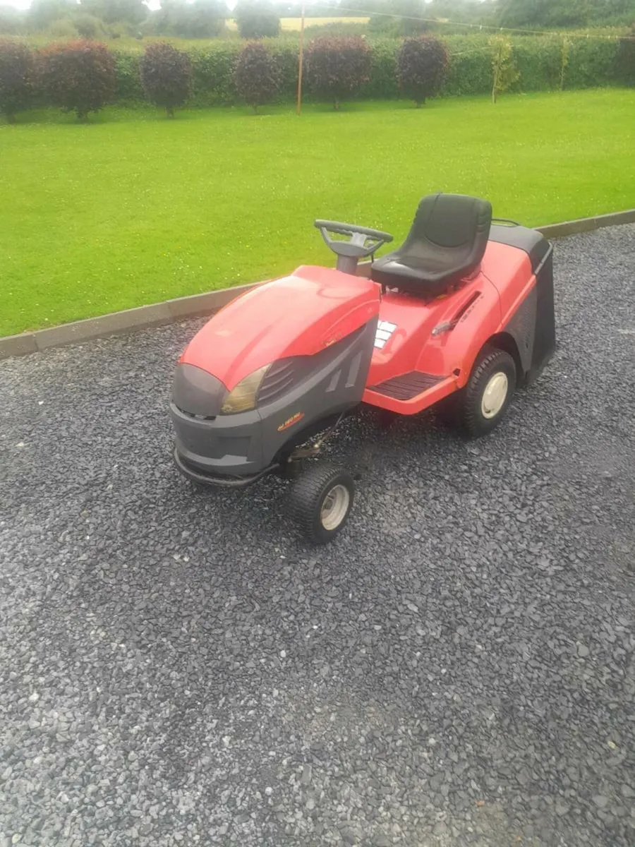 Castlegarden lawnmower - Image 1