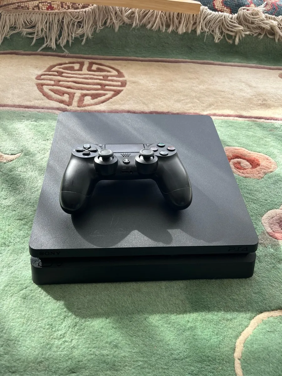 PlayStation 4 - Image 2