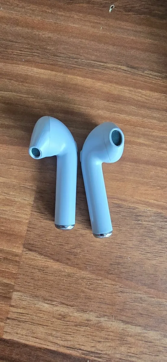 NEON SHEEP Wireless Earphones – Brand New – Grey - Image 2