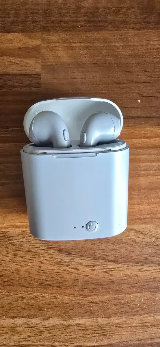 NEON SHEEP Wireless Earphones – Brand New – Grey - Image 3