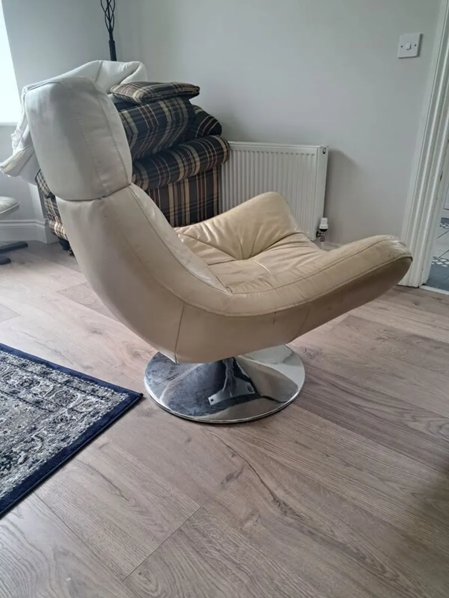 Swivel armchair - Image 2