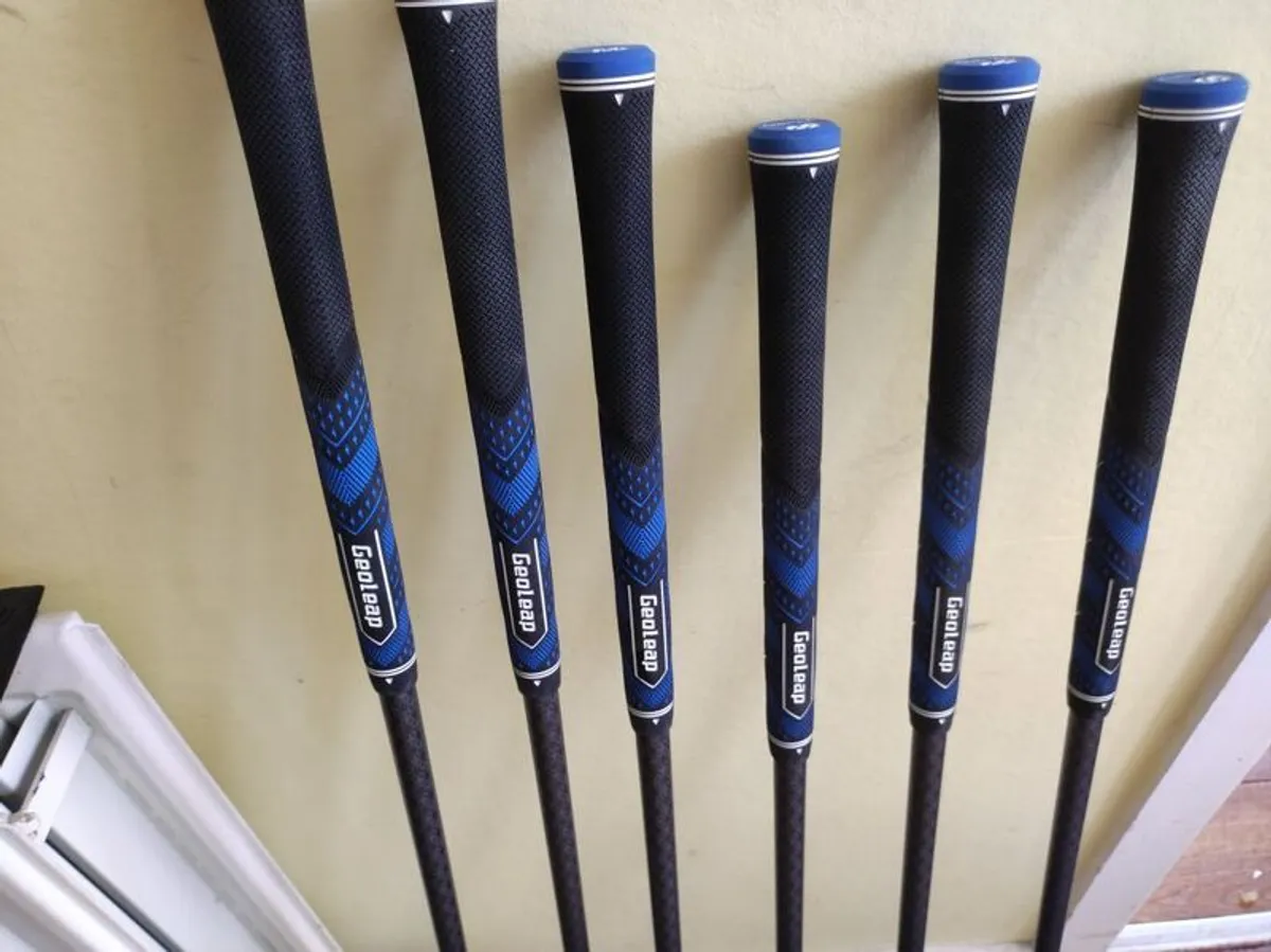 Ping G Max Graphite Irons. 6 to Wedge and Ping G30  3 Wood SR shaft - Image 4