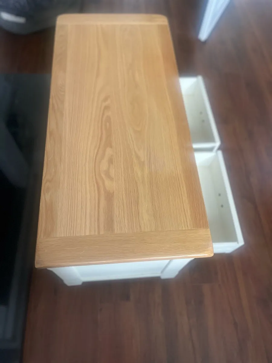 Skellig Oak Rectangular TV Unit - Image 2