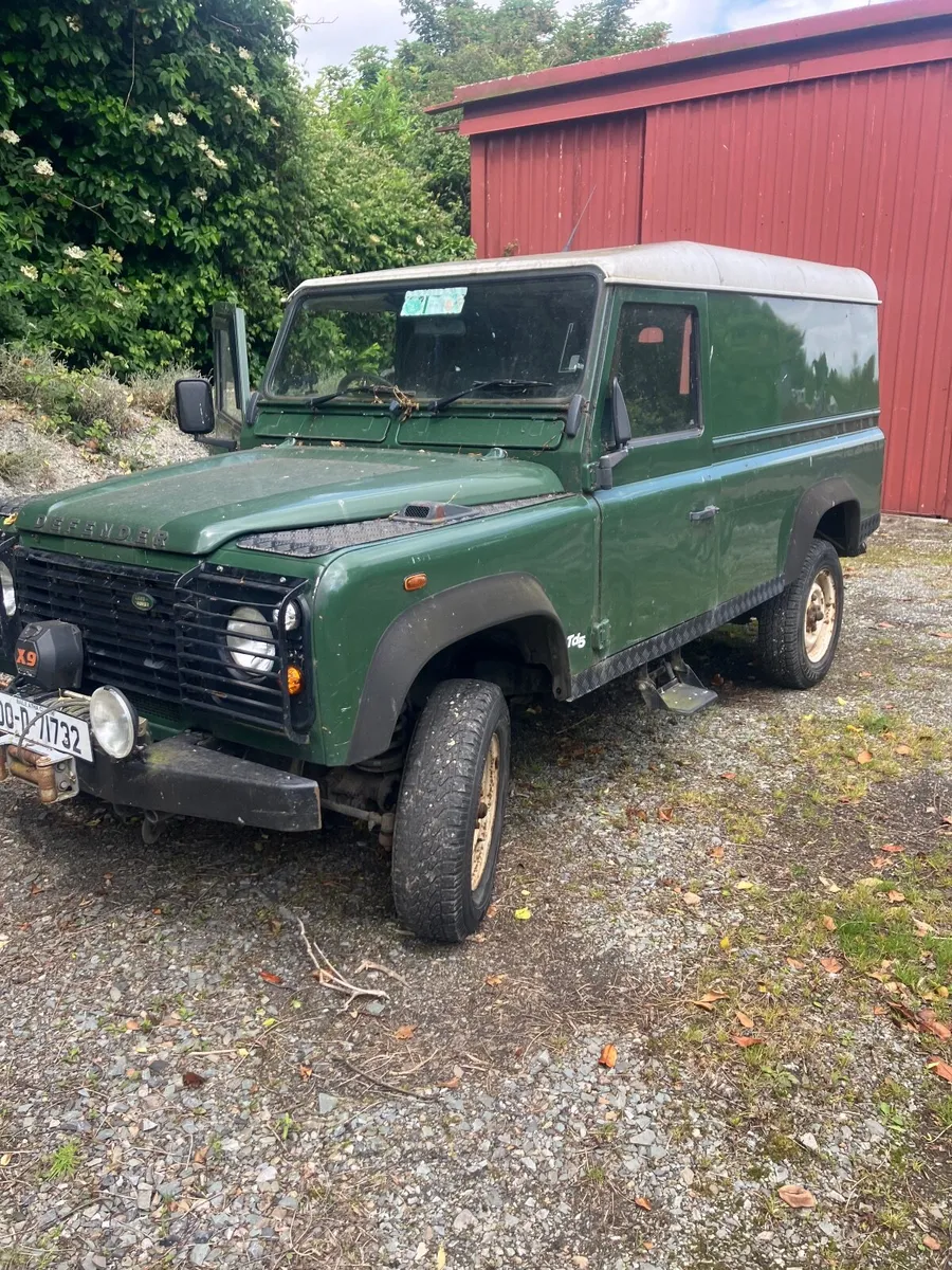 Land Rover Defender 2000 - Image 2