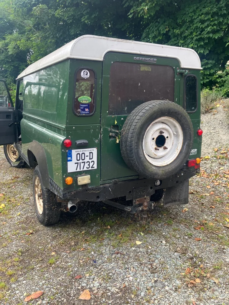 Land Rover Defender 2000 - Image 3
