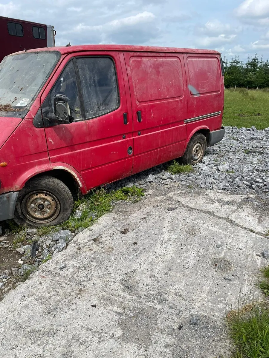 Smiley face transit van - Image 3