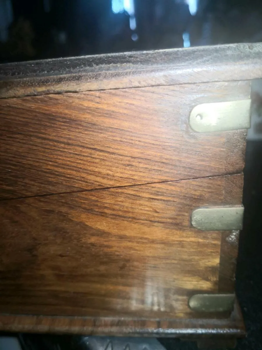 Old wooden jewellery box with brass details - Image 4