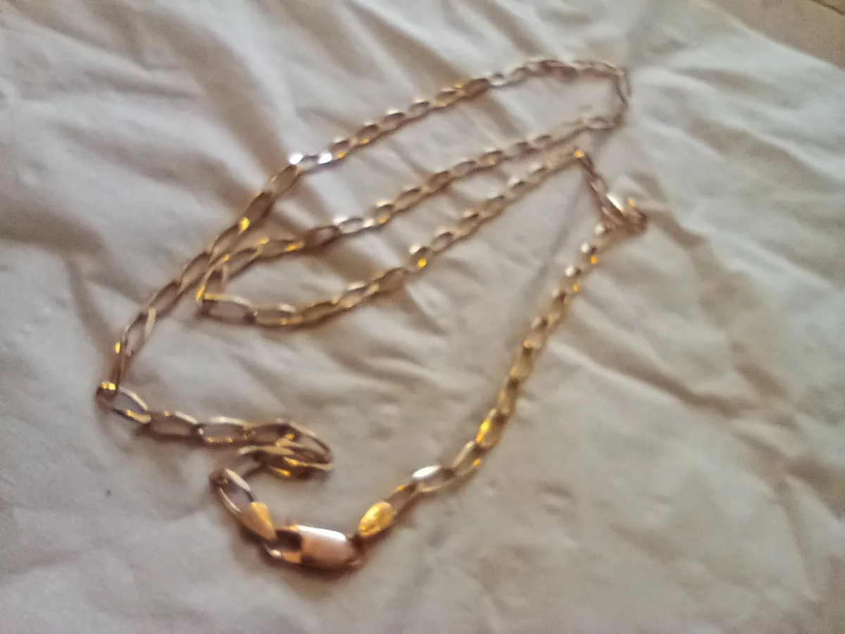 Ladies 9 CT solid yellow gold necklace - Image 1
