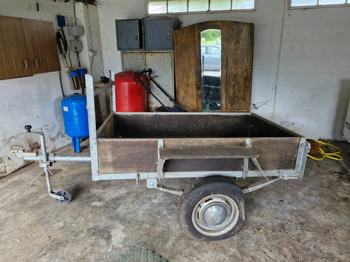 Trailer - Image 1