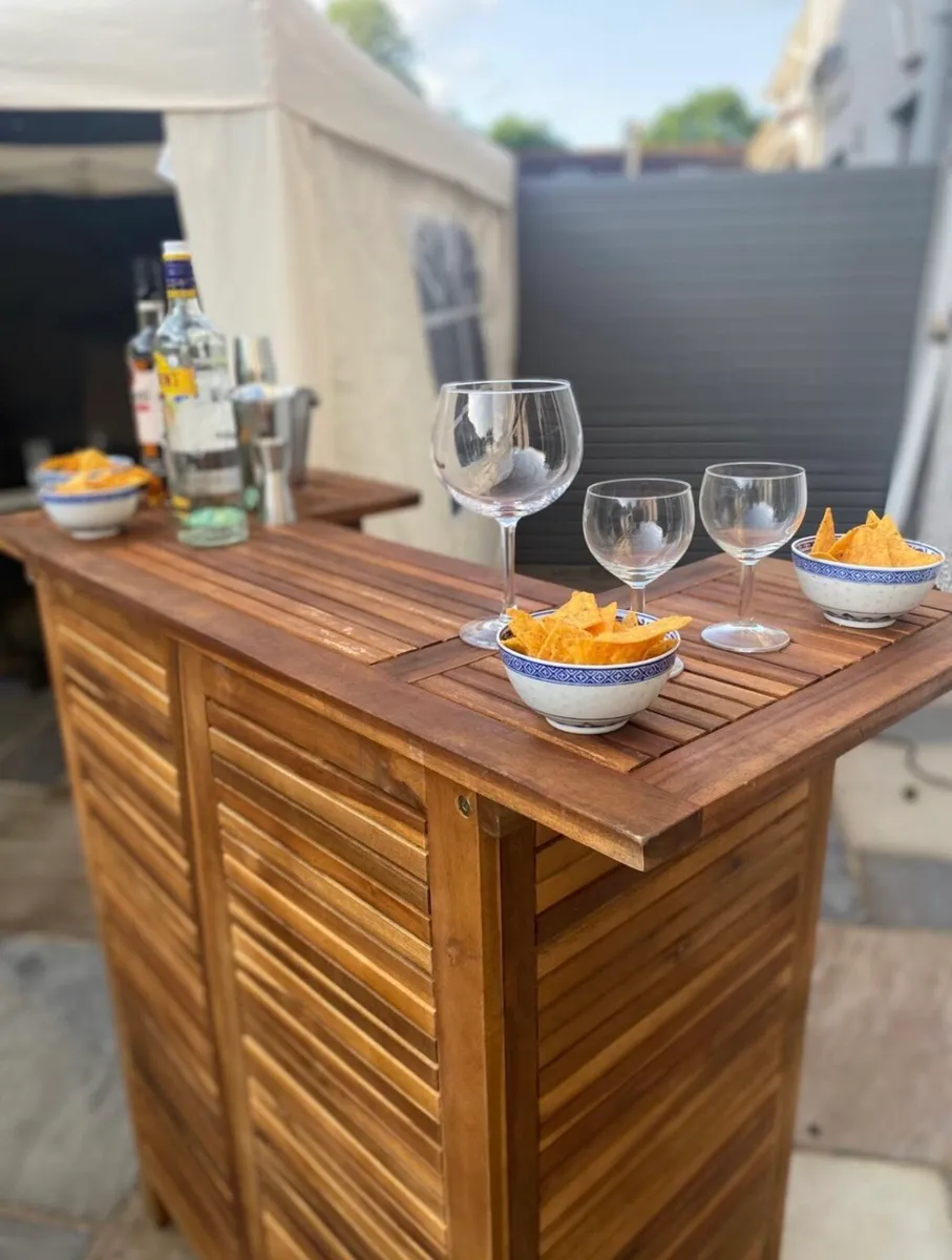 Solid wood outdoor Bar Table with high stools - Image 1