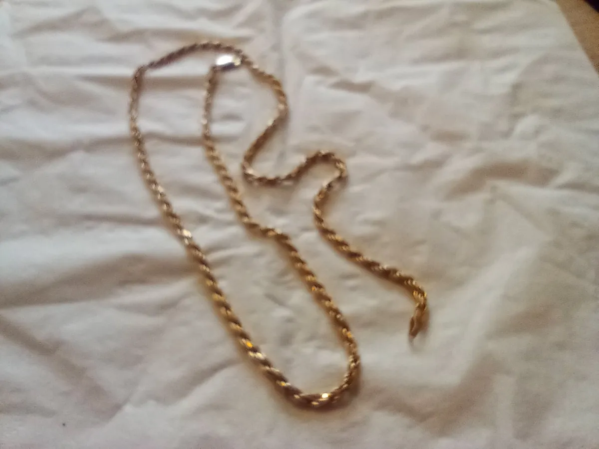 9 CT solid yellow gold choker necklace 16 inch - Image 2