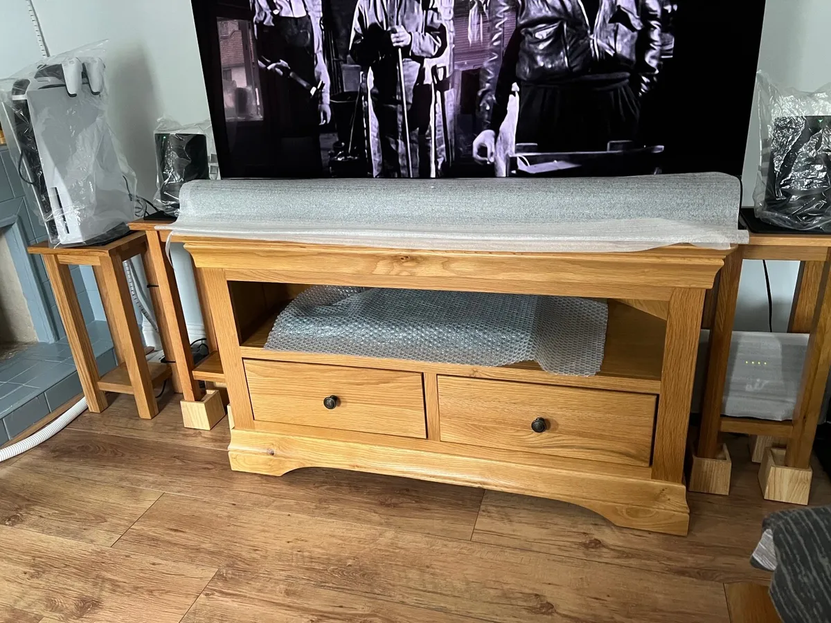 Brand new tv unit.  With 2 drawers