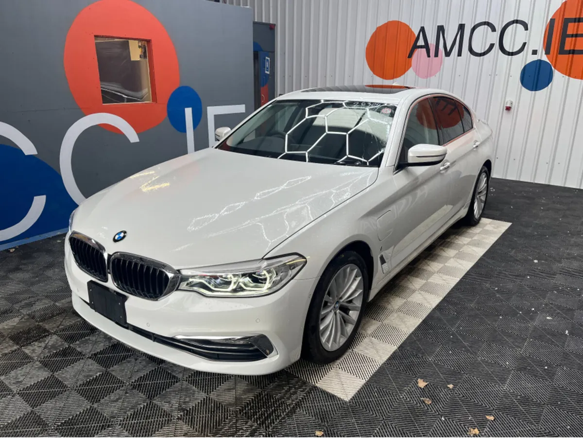 BMW 5-Series 530ELUXURY SUNROOF 2.0 HYBRID / 31k K - Image 3
