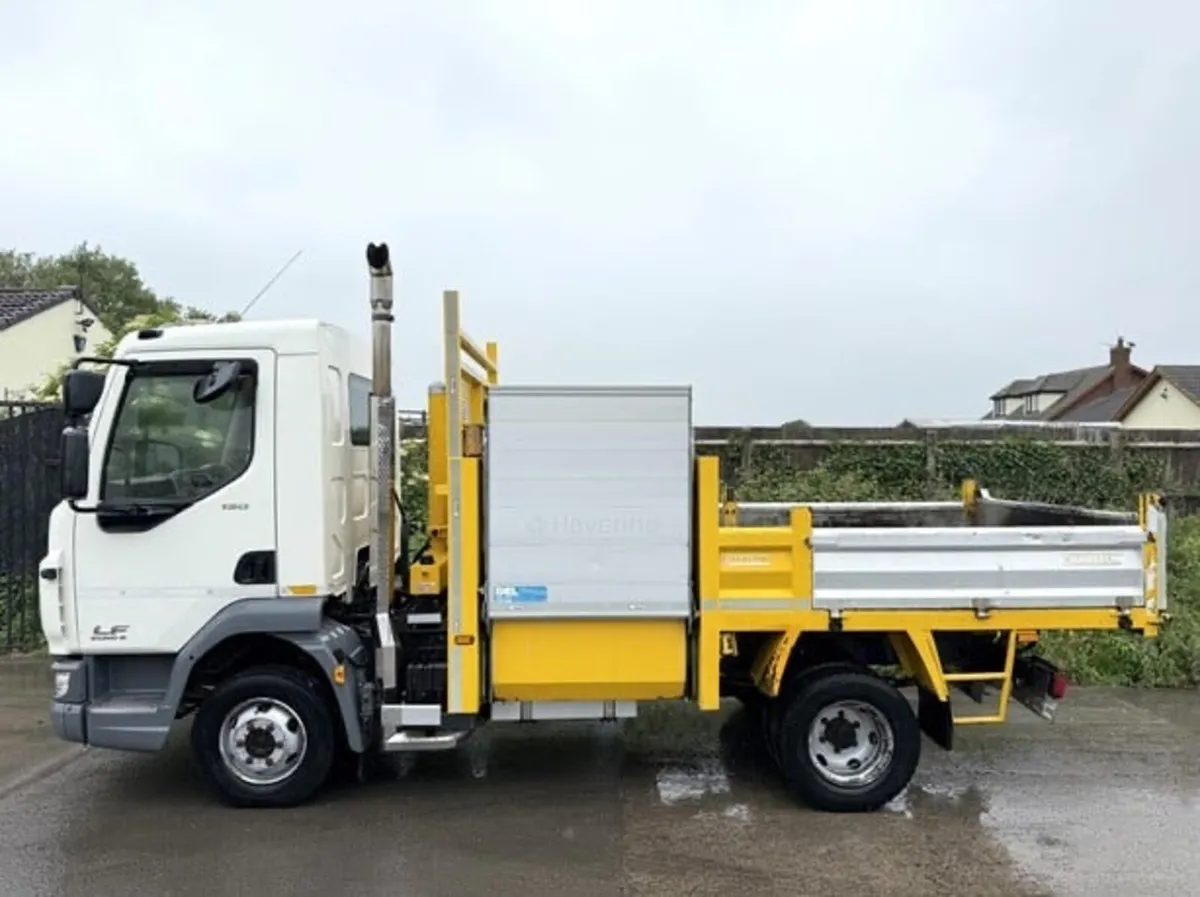 7.5 ton Daff tipper - Image 2