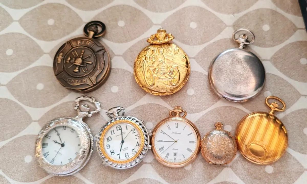 8 vintage and retro pocket watches for repair - Image 1
