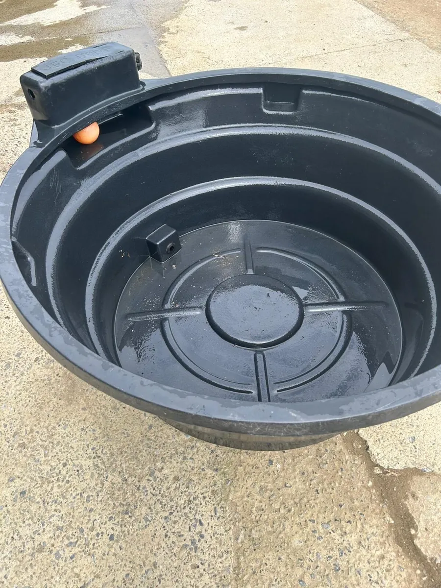 JFC water troughs - Image 3