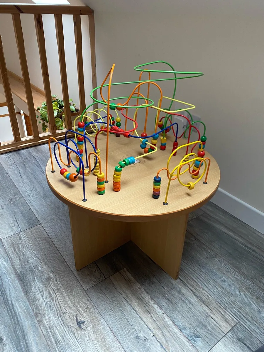 Kids activity table - Image 1