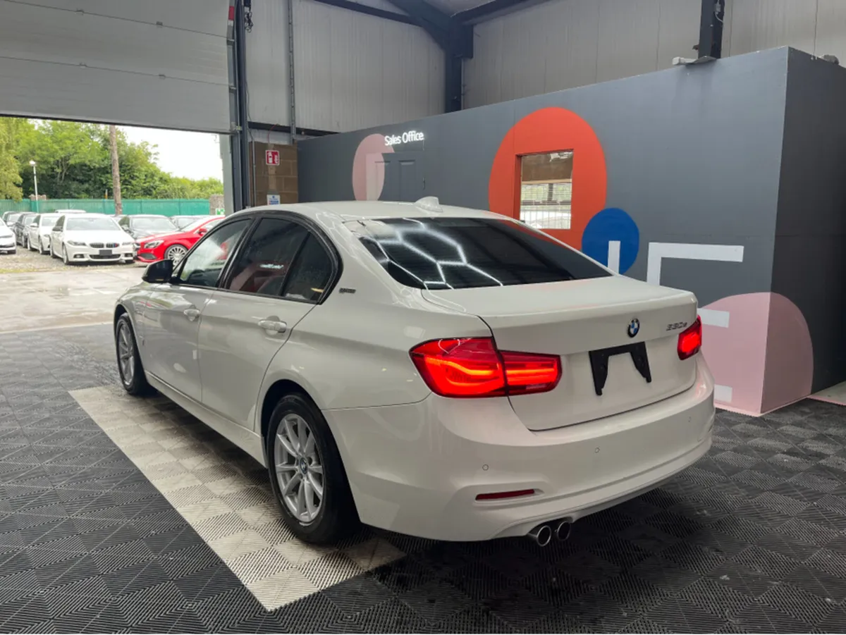 BMW 3-Series 330E / 35k KMs / HEATED SEATS , REVER - Image 4