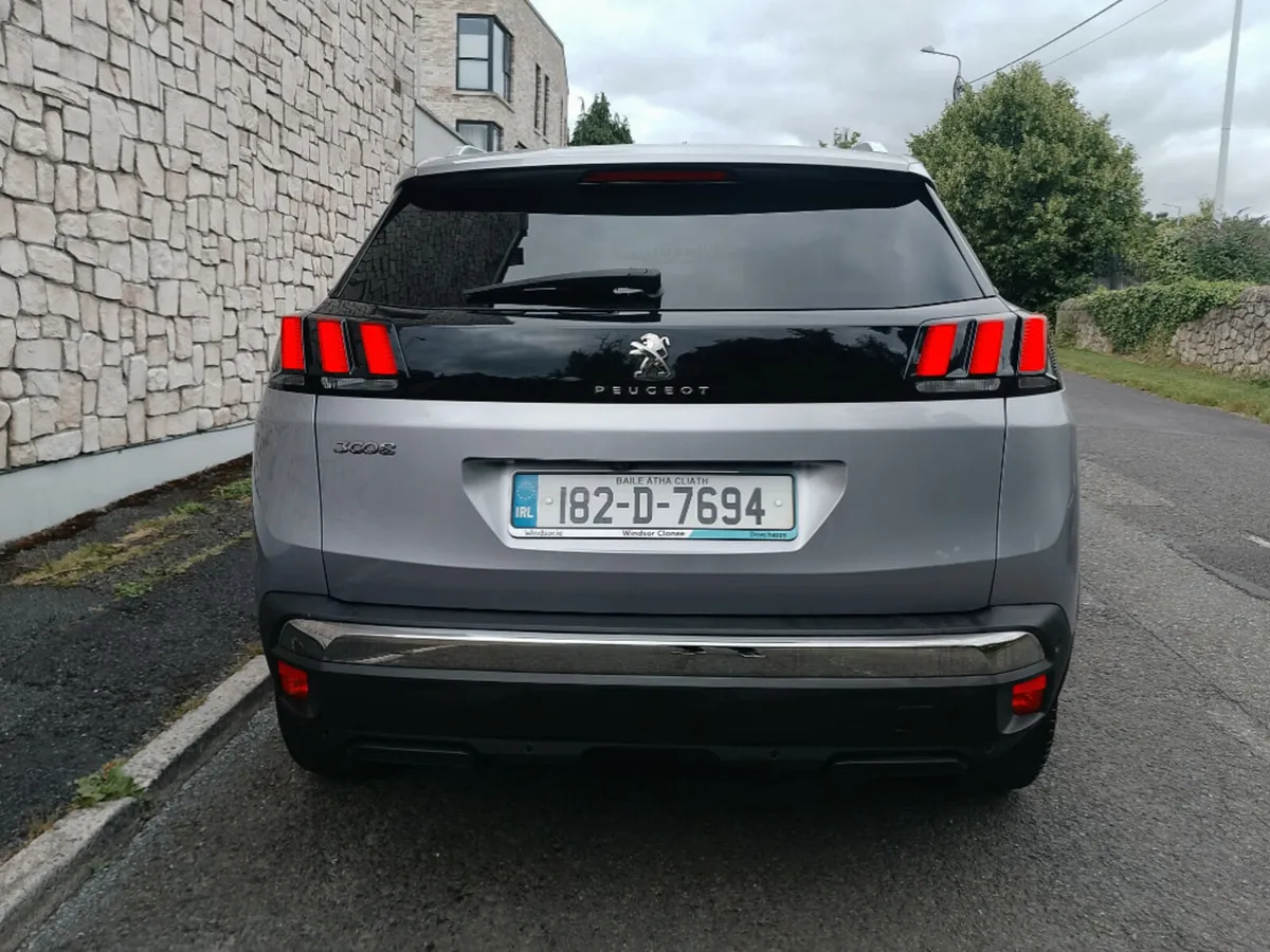 Peugeot 3008 Allure 1.2 130 4DR - Image 4