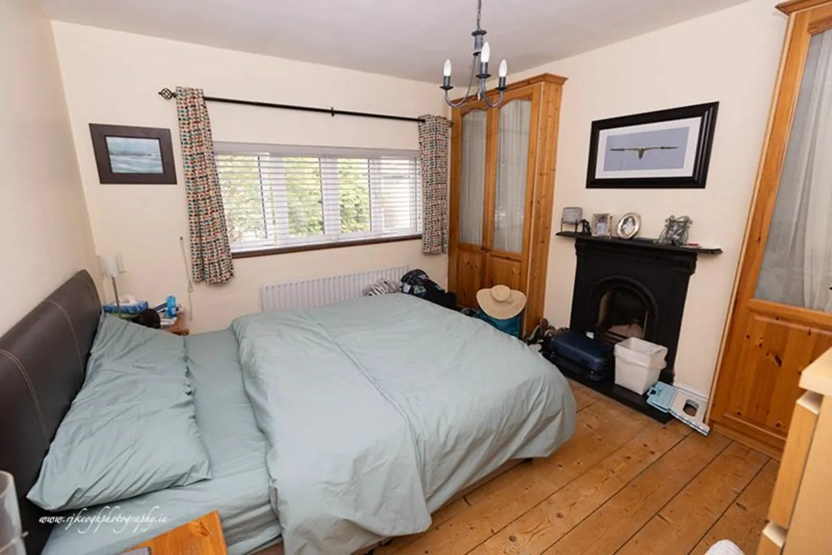 Kingsize Bed - Image 2