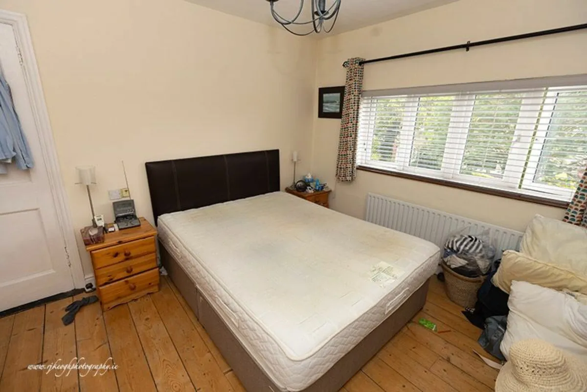 Kingsize Bed - Image 4