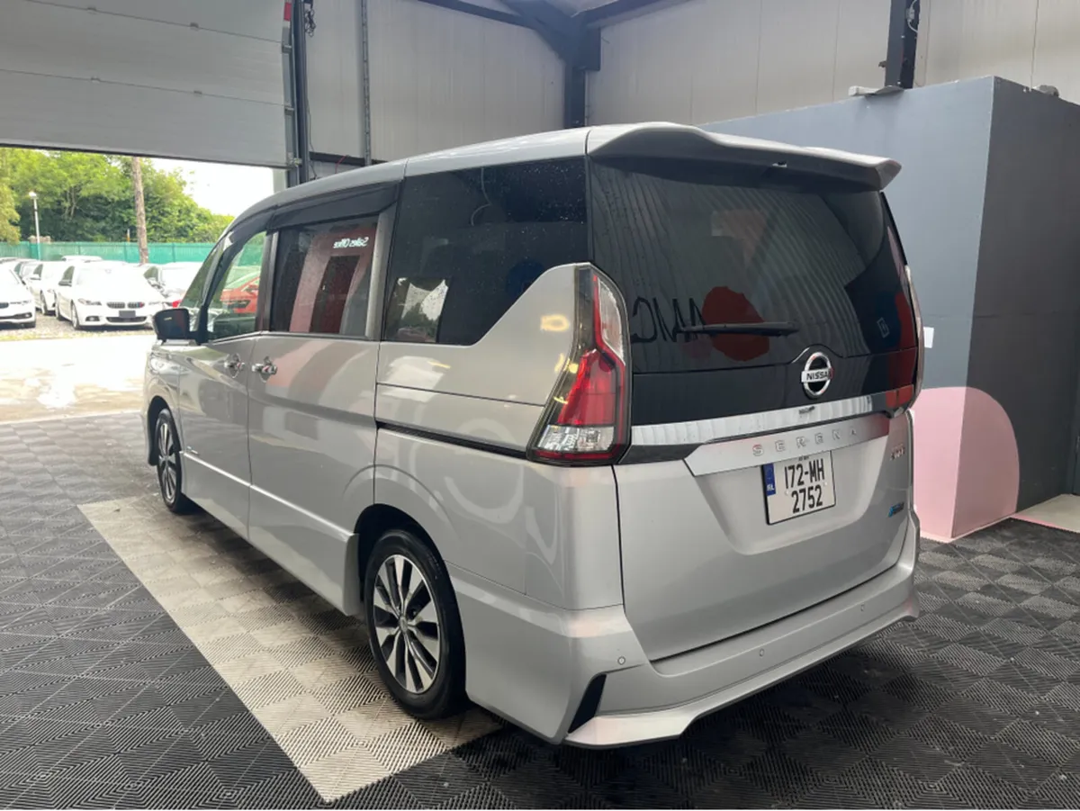 Nissan Serena NISSAN SERENA 7 SEATER AUTOMATIC 2.0 - Image 4