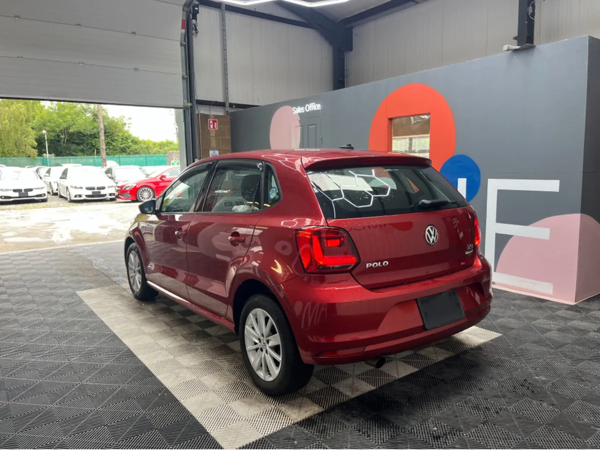 Volkswagen Polo POLO AUTOMATIC 1.2 TSI COMFORT LIN - Image 4