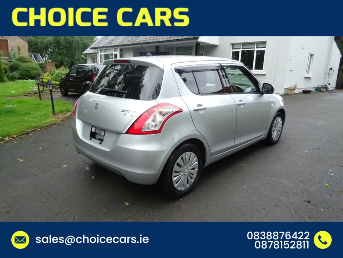 Suzuki Swift 1.2 AUTO MILD HYBRID - Image 3
