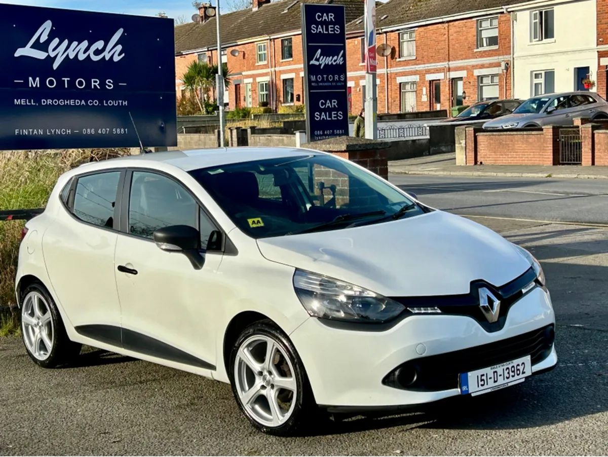 Renault Clio IV EXPRESSION 1.2 PET 4DR - Image 2