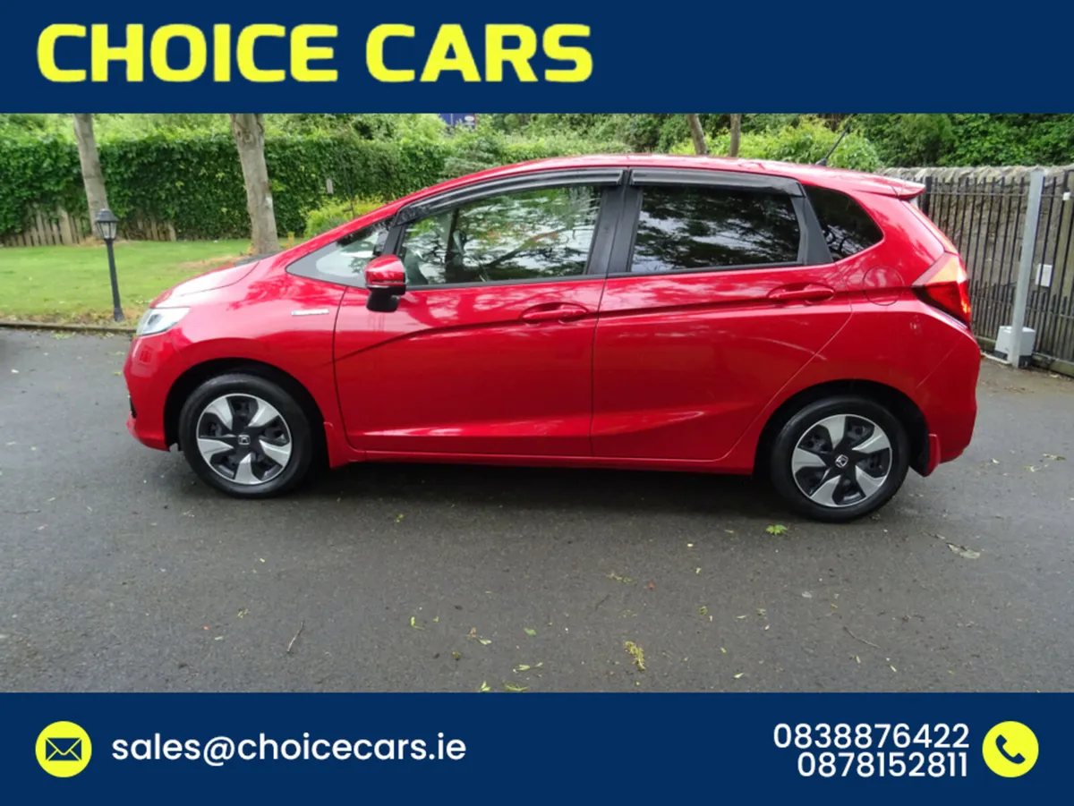 Honda Fit 1.5 AUTO HYBRID LOW MILEAGE - Image 3