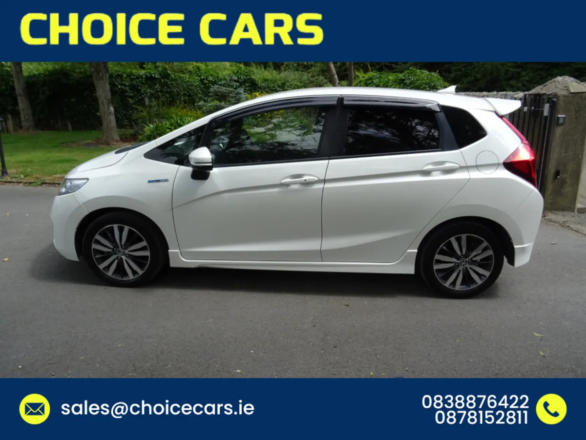 Honda Fit 1.5 AUTO HYBRID RS MODEL - Image 4