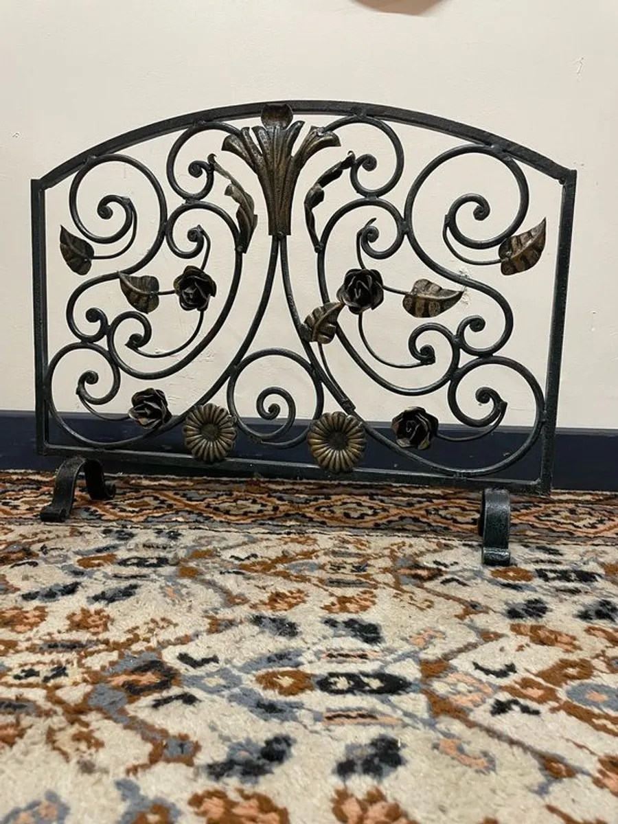 Beautiful Vintage Cast Iron Fireplace Screen. - Image 4