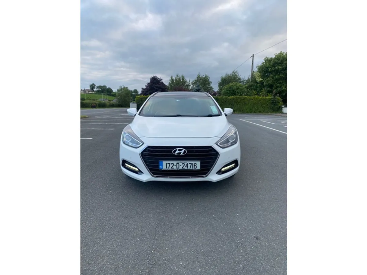 Hyundai i40 1.7 Crdi SE NAV Bl/dr 115 5DR - Image 3