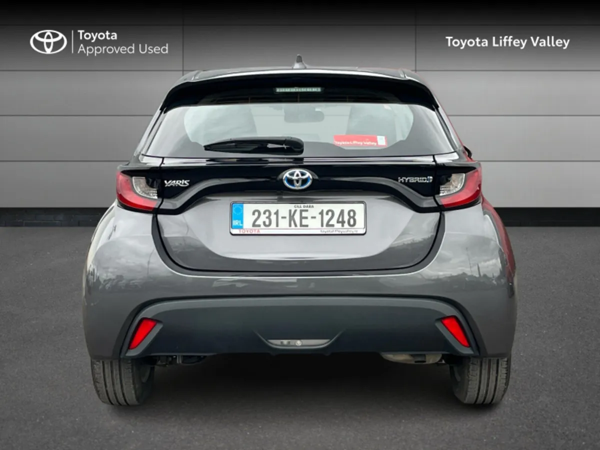 Toyota Yaris YARIS LUNA HYBRID - Image 4
